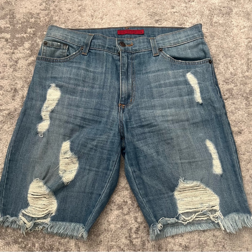 GJG Denim Distressed Shorts Size Large Raw Hem Fringe Medium Wash